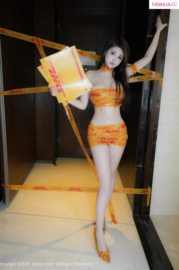 甜妮  [XiuRen]高清写真图 2025.03.14 No.10016 甜妮 美腿性感第11张图片